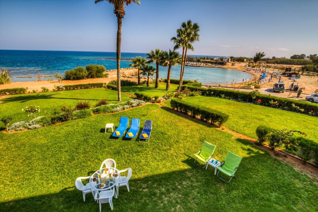 פרוטאראס Beachfront Trident מראה חיצוני תמונה